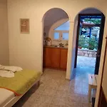 Alexandra Apartament *